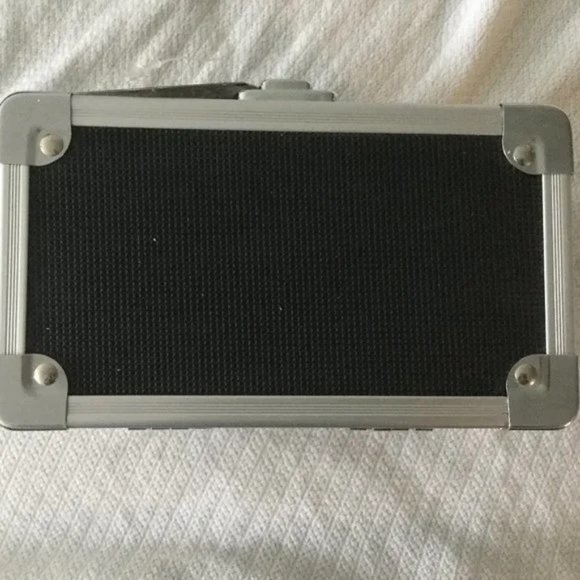 VAULTZ Lockbox with Key 3 x 5 Storage Box NEW - Picture 5 of 8